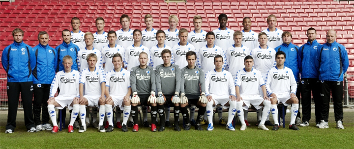 Auch der dritte internationale Teilnehmer FC Kopenhagen hat kurz vor dem Jahrswechsel seinen Mannschaftskader für die Spiele auf dem Lokhallenrechteck um den Sparkasse & VGH CUP 2011 gemeldet.<p>
Chefoach Brian Riemer bringt 12 Spieler mit nach Süd-Niede